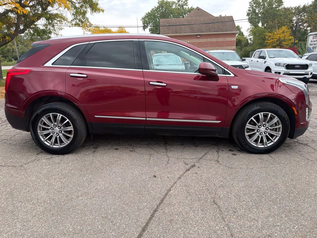 Used 2017 Cadillac XT5 Luxury w/ Driver Awareness Package AWD/4WD image 4