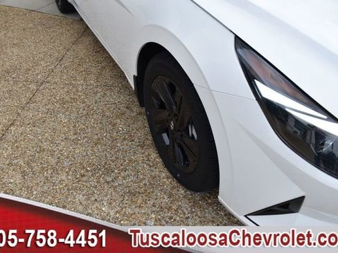 Used 2022 Hyundai Elantra SEL w/ Convenience Package image 12