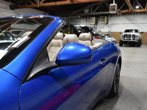 Used 2015 Maserati GranTurismo Convertible RWD image 53