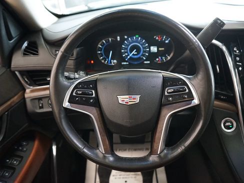 Used 2016 Cadillac Escalade Luxury AWD/4WD image 35