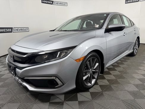 Used 2019 Honda Civic EX image 2