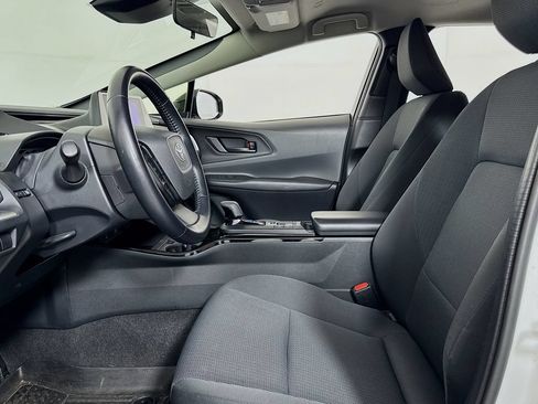 Used 2023 Toyota Prius LE FWD image 9