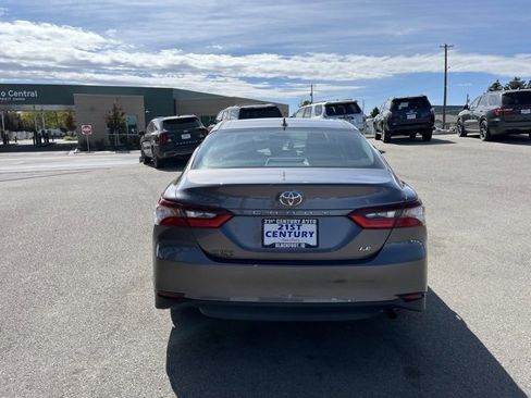 Used 2024 Toyota Camry LE image 9