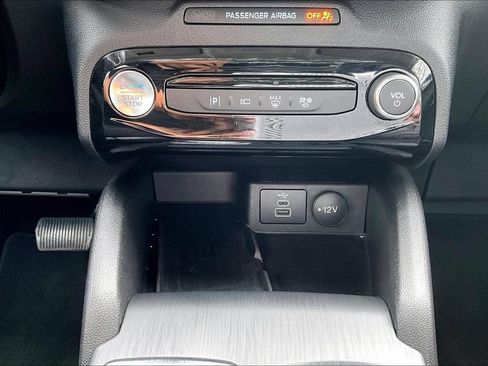 Used 2024 Ford Escape SE w/ PHEV Premium Package FWD image 24