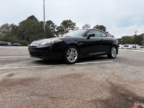 Used 2008 Hyundai Tiburon GS image 7