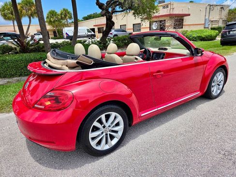 Used 2013 Volkswagen Beetle TDI FWD image 14