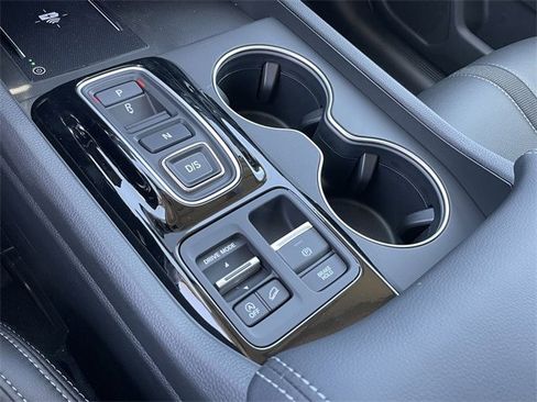 New 2025 Honda Pilot Touring image 21