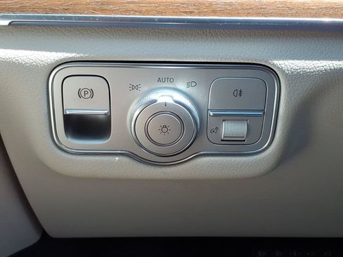 Used 2026 Mercedes-Benz GLS 450 4MATIC image 17