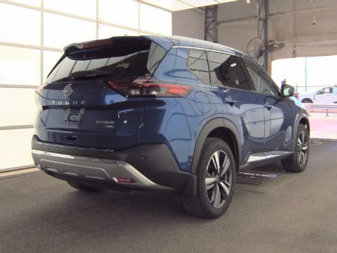 Used 2023 Nissan Rogue Platinum AWD/4WD image 3