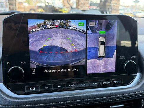 Used 2021 Nissan Rogue SL w/ Premium Package image 25