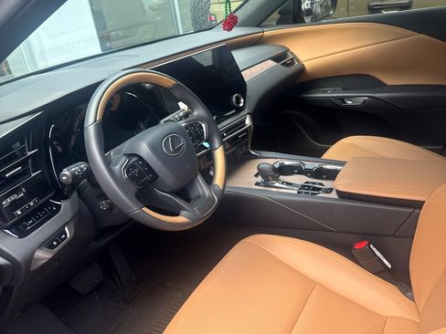 Used 2024 Lexus RX 350 Premium w/ Accessory Package (Z1) AWD/4WD image 7
