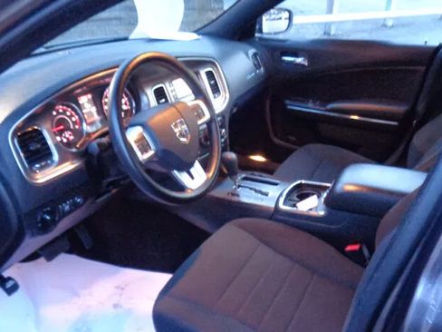 Used 2014 Dodge Charger SE w/ Sport Appearance Group RWD image 12