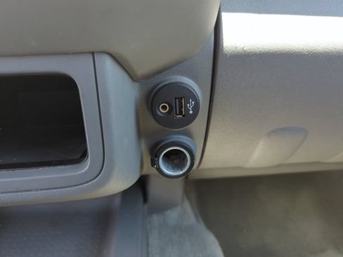 Certified 2017 Nissan Frontier SV RWD image 33