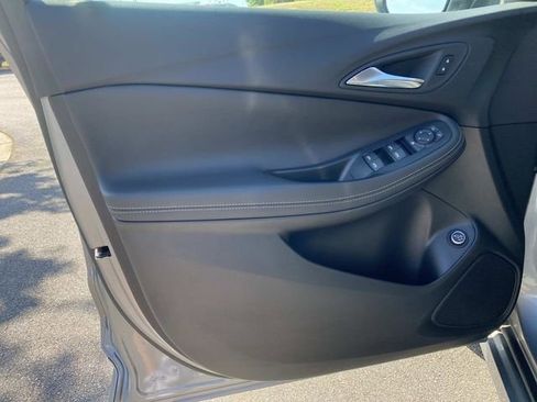 Used 2023 Buick Encore GX Select w/ Sport Touring Package FWD image 17