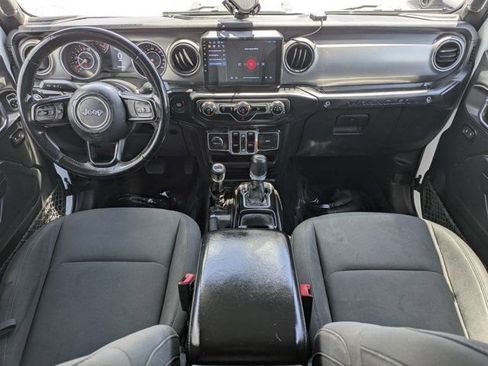 Used 2018 Jeep Wrangler Unlimited Sport S AWD/4WD image 15