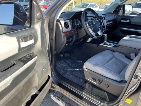Used 2016 Toyota Tundra Limited image 8