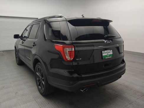 Used 2019 Ford Explorer XLT w/ Equipment Group 202A FWD image 5