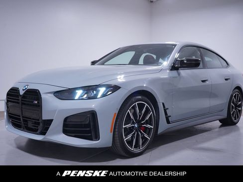Used 2026 BMW M440i w/ Parking Assistance Package RWD image 1