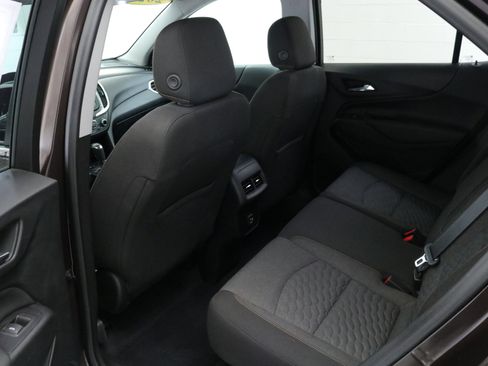 Used 2020 Chevrolet Equinox LT image 27