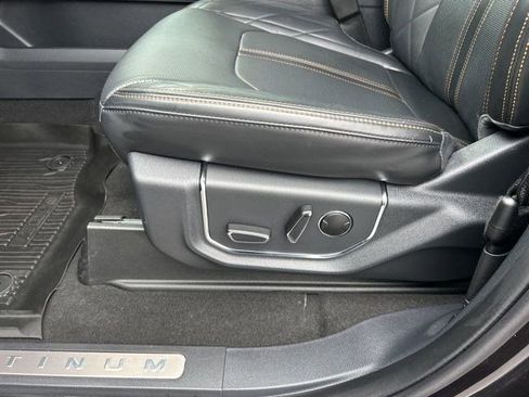 Used 2023 Ford Expedition Platinum image 14