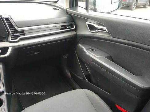 Used 2023 Kia Sportage LX image 17