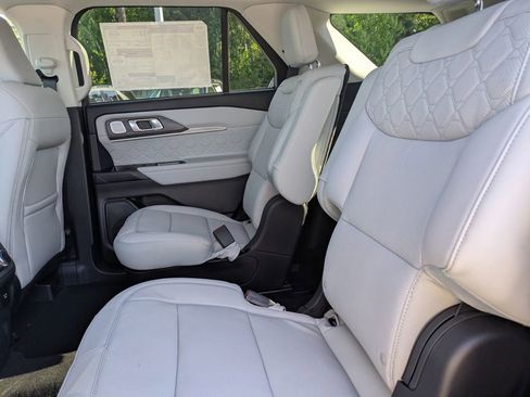 New 2026 Ford Explorer Platinum image 16