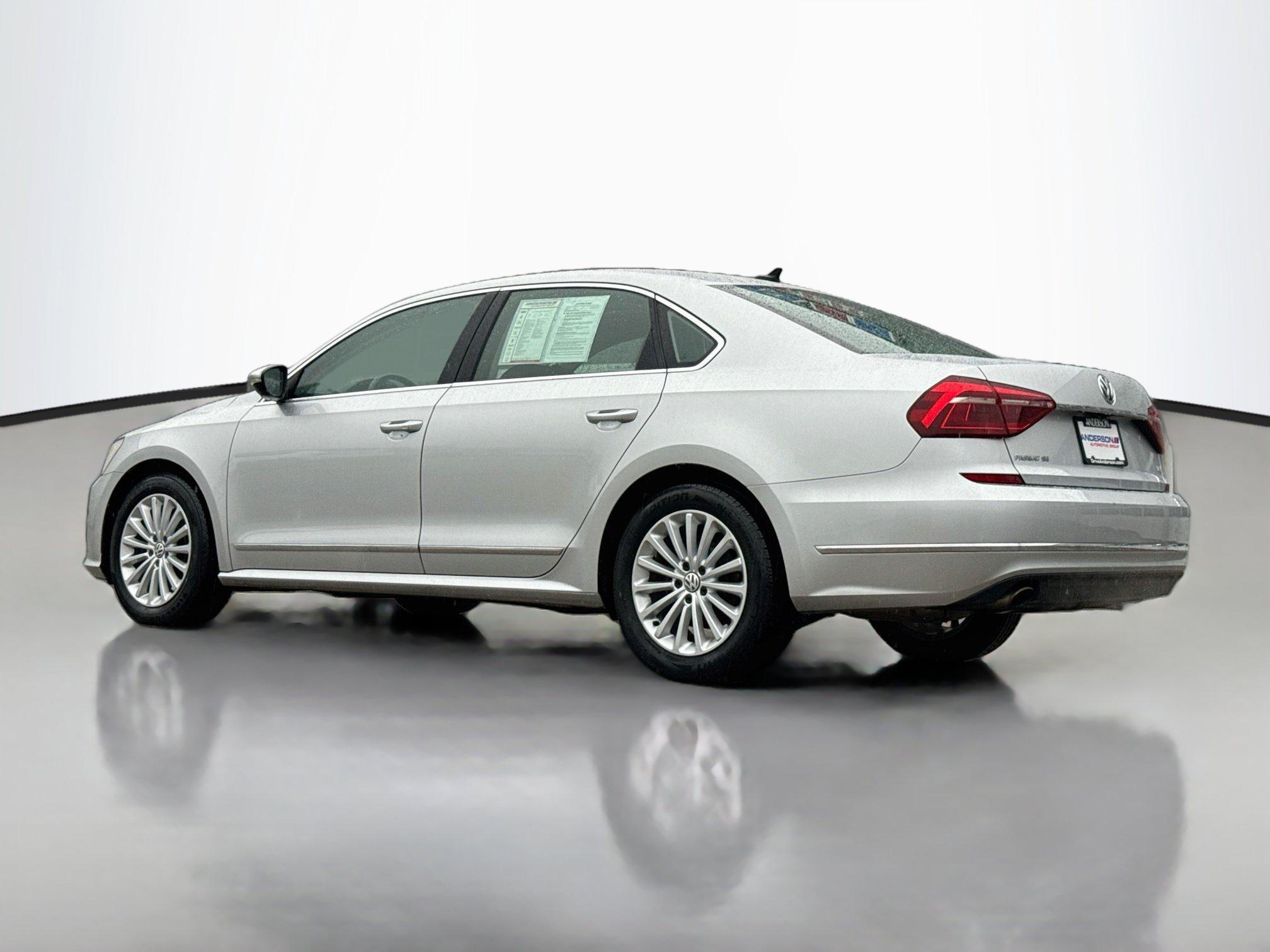 Used 2017 Volkswagen Passat 1.8T SE FWD image 5