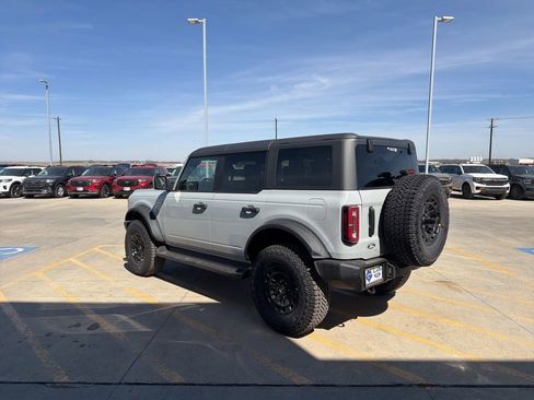 New 2026 Ford Bronco Outer Banks w/ Sasquatch Package AWD/4WD image 5