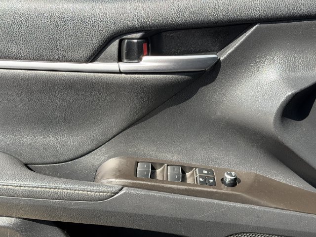 Used 2023 Toyota Camry XSE FWD image 23