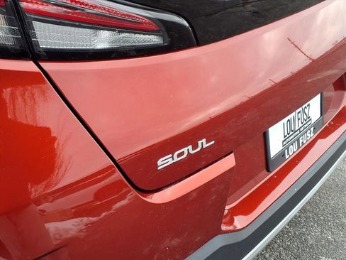 Used 2023 Kia Soul LX image 23