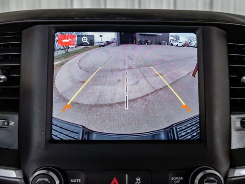 Used 2024 RAM 3500 Big Horn image 21