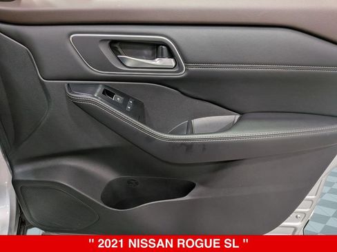 Used 2021 Nissan Rogue SL FWD image 32