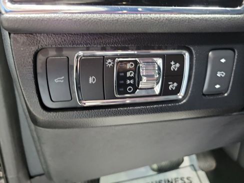 Used 2024 Lincoln Navigator L Reserve AWD/4WD image 37