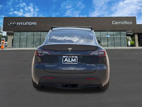 Used 2024 Tesla Model Y Long Range AWD/4WD image 6
