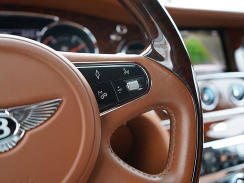 Used 2011 Bentley Mulsanne image 26