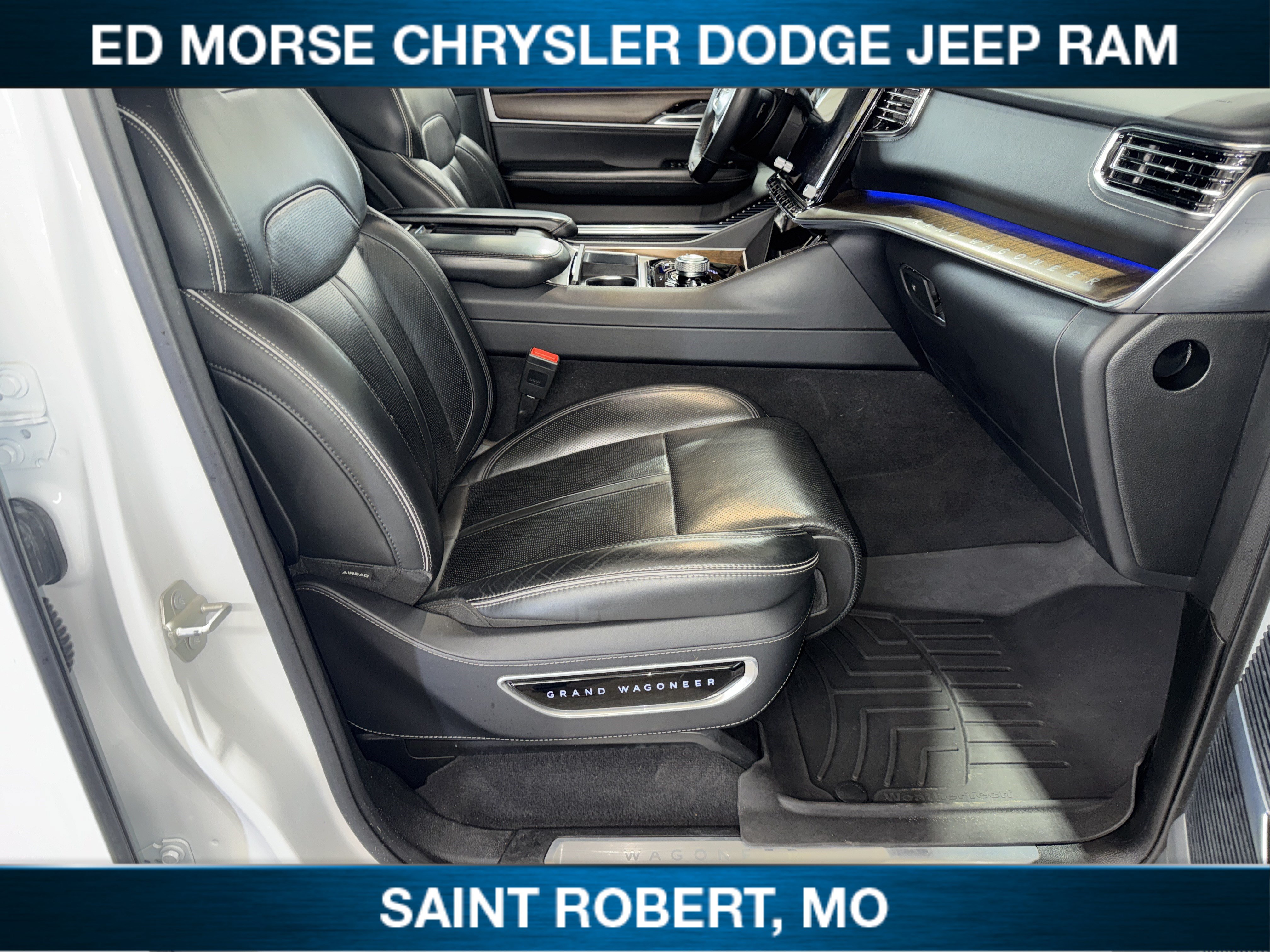 Used 2023 Jeep Grand Wagoneer L Series II AWD/4WD image 38