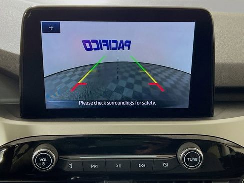 Certified 2022 Ford Escape SE image 19