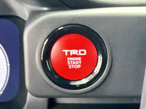 Used 2025 Toyota Tacoma TRD Off-Road w/ TRD Off Road Upgrade Package image 25