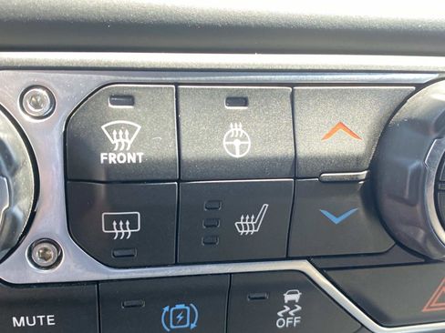 Used 2023 Jeep Wrangler Unlimited w/ Cold Weather Group image 31