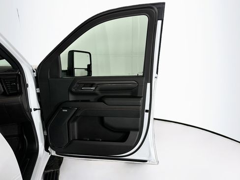 Used 2024 GMC Sierra 2500 AT4 w/ AT4 Premium Plus Package image 32