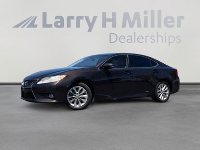 Used 2013 Lexus ES 300h w/ Luxury Pkg
