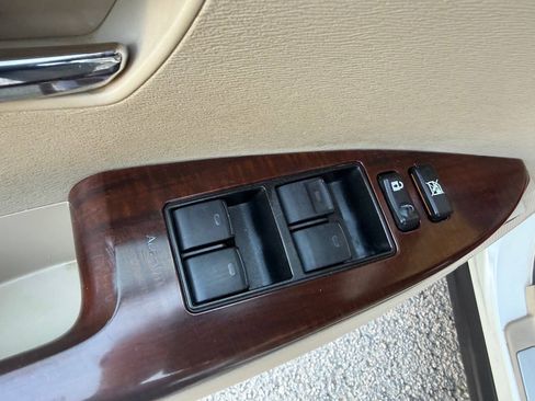 Used 2009 Toyota Venza FWD image 13