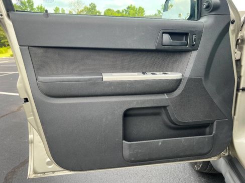 Used 2012 Ford Escape XLT image 10