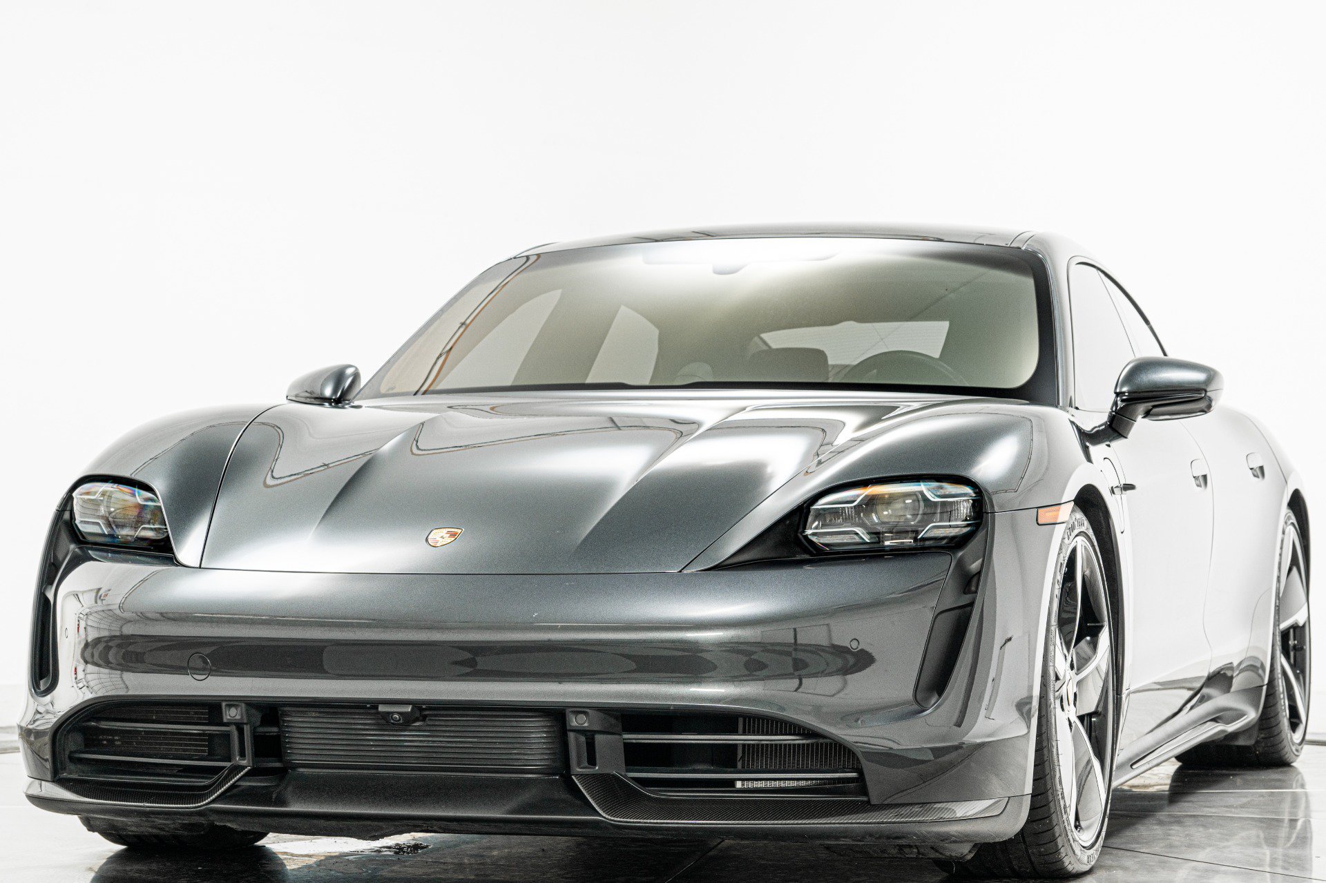 Used 2021 Porsche Taycan Turbo S AWD/4WD image 2