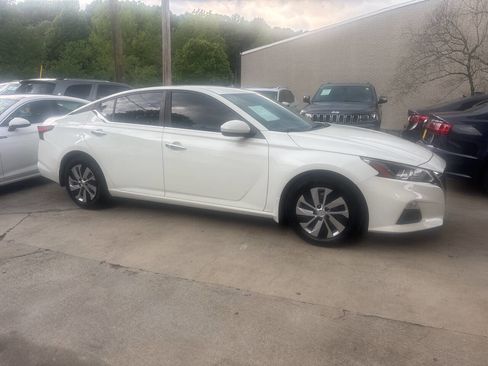 Used 2020 Nissan Altima 2.5 S FWD image 4