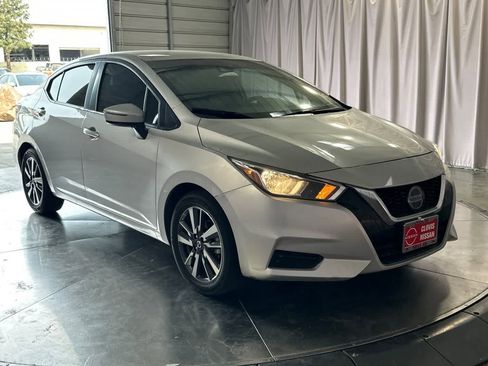 Used 2021 Nissan Versa SV image 10