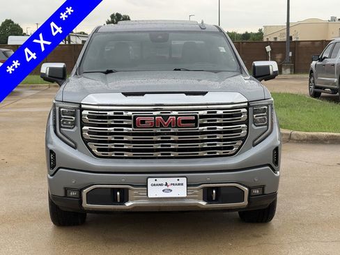 Used 2023 GMC Sierra 1500 Denali w/ Denali Reserve Package AWD/4WD image 8