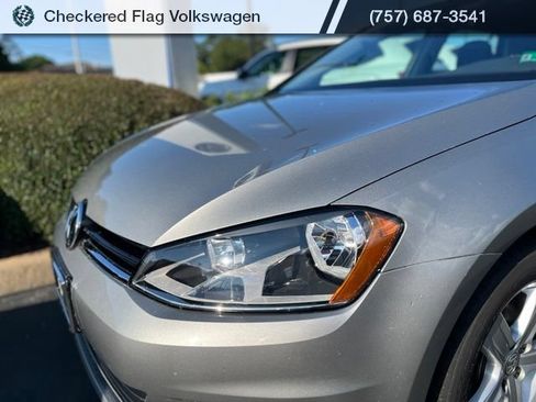 Used 2017 Volkswagen Golf Wolfsburg Edition FWD image 11