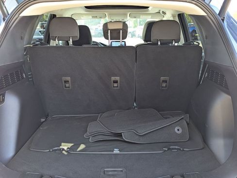 Used 2022 Ford Escape SE w/ SE Sport Appearance Package image 25