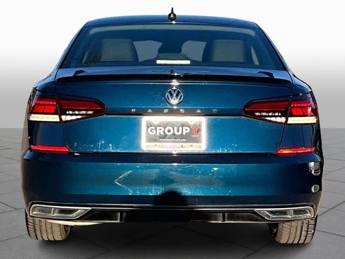 Used 2020 Volkswagen Passat 2.0T R-Line image 4